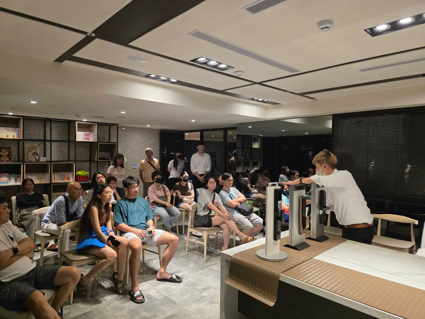 鎖羅門完成社區電子鎖展示會現場布置
